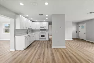 6098 Shannon Ave, Spring Hill, FL 34606 - Photo 5