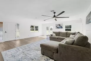 828 St Anne Shrine Rd, Lake Wales, FL 33898 - Photo 5