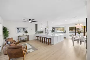 8507 Wooddale Ct, Tampa, FL 33615 - Photo 3