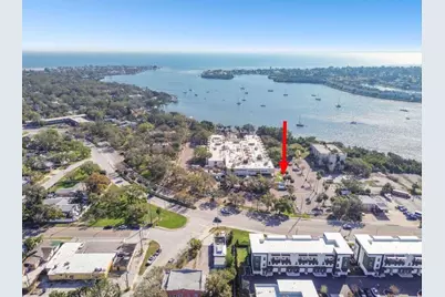 3007 6th Street S, Saint Petersburg, FL 33705 - Photo 3