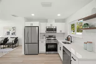 7211 Orpine Dr N, Saint Petersburg, FL 33702 - Photo 5