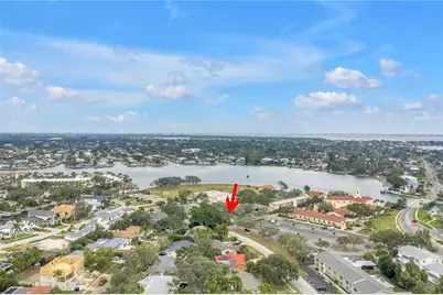 1297 Eden Isle Boulevard NE, Saint Petersburg, FL 33704 - Photo 15
