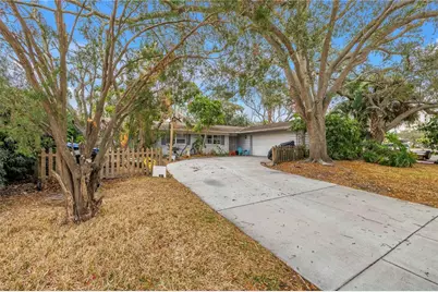 1297 Eden Isle Boulevard NE, Saint Petersburg, FL 33702 - Photo 3