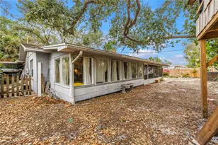 1297 Eden Isle Blvd NE, Saint Petersburg, FL 33704 - Photo 35