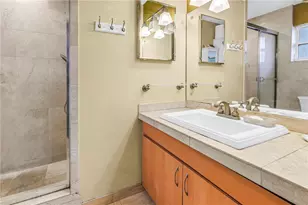 1297 Eden Isle Blvd NE, Saint Petersburg, FL 33702 - Photo 31