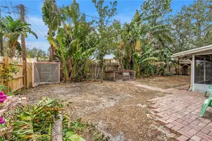 1297 Eden Isle Blvd NE, Saint Petersburg, FL 33702 - Photo 23