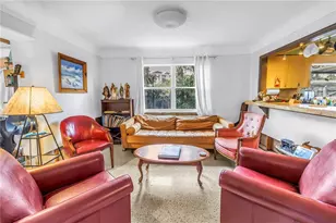 1297 Eden Isle Blvd NE, Saint Petersburg, FL 33702 - Photo 25