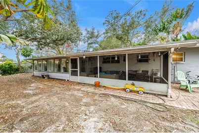 1297 Eden Isle Boulevard NE, Saint Petersburg, FL 33704 - Photo 37