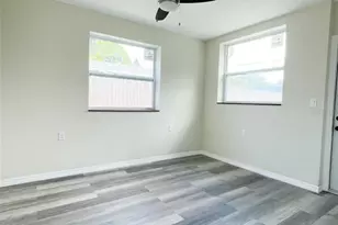 4537 10th Ave S, Saint Petersburg, FL 33711 - Photo 9