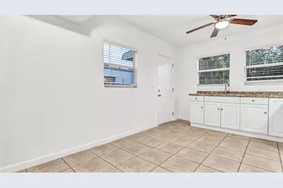 739 27th Avenue W, Bradenton, FL 34205 - Photo 9