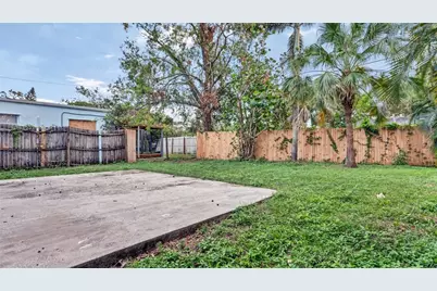 739 27th Avenue W, Bradenton, FL 34205 - Photo 17