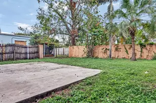 739 27th Ave W, Bradenton, FL 34205 - Photo 17