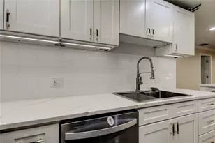 1821 Driftwood Cir N, Oldsmar, FL 34677 - Photo 33