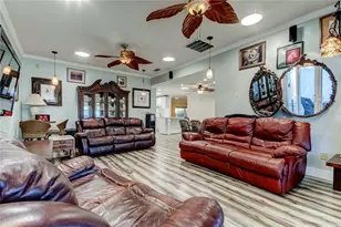 1821 Driftwood Cir N, Oldsmar, FL 34677 - Photo 45