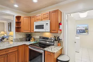 1640 Bentwood Dr, Sun City Center, FL 33573 - Photo 17