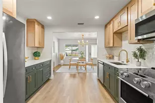 646 36th Ave N, Saint Petersburg, FL 33704 - Photo 3