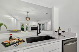 5300 Bayshore Blvd, Tampa, FL 33611 - Photo 11