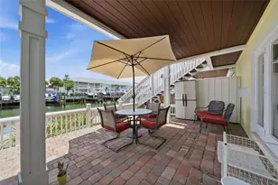 5092 Beach Dr SE, Saint Petersburg, FL 33705 - Photo 3