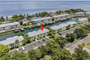 5092 Beach Dr SE, Saint Petersburg, FL 33705 - Photo 5