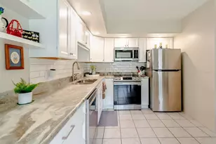 2296 Monaco Ln, Clearwater, FL 33763 - Photo 7