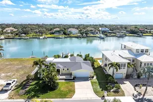 309 Buttonwood Ln, Largo, FL 33770 - Photo 1