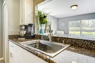 9550 Charlesberg Dr, Tampa, FL 33635 - Photo 17