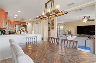 7136 Chatum Light Run, Bradenton, FL 34212 - Photo 11