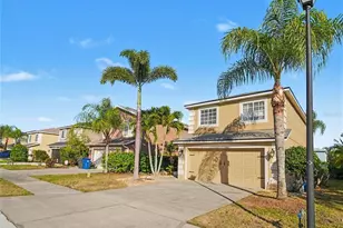 7136 Chatum Light Run, Bradenton, FL 34212 - Photo 3