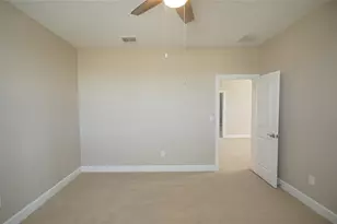 34480 Wynthorne Pl, Wesley Chapel, FL 33545 - Photo 17