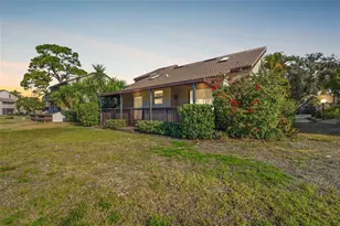 1310 Pelican Creek Crossing, Saint Petersburg, FL 33707 - Photo 29