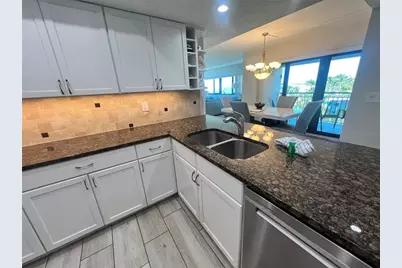 1001 Point Of Rocks Road #512, Sarasota, FL 34242 - Photo 13