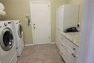 834 Tremont Greens Ln, Sun City Center, FL 33573 - Photo 13