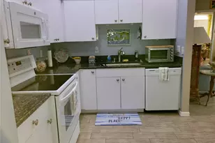 834 Tremont Greens Ln, Sun City Center, FL 33573 - Photo 11