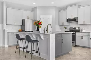 11427 Emerald Shore Dr, Riverview, FL 33579 - Photo 9