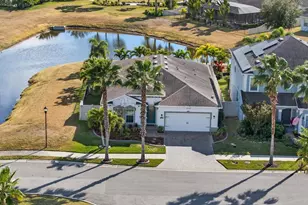 11427 Emerald Shore Dr, Riverview, FL 33579 - Photo 1