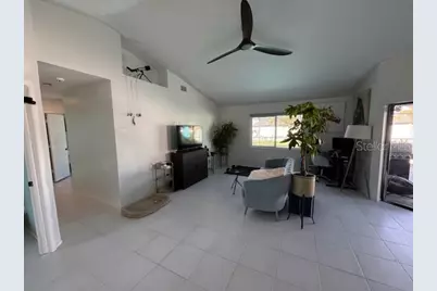 32 NE 13th Place, Cape Coral, FL 33909 - Photo 3