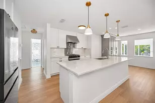 4320 Huntington St NE, Saint Petersburg, FL 33703 - Photo 9