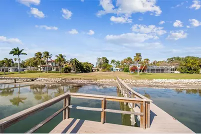 6330 Bahama Shores Drive S, Saint Petersburg, FL 33705 - Photo 7