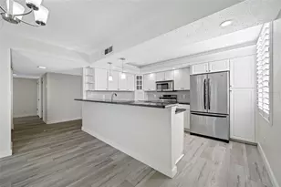 1430 Gulf Blvd, Clearwater Beach, FL 33767 - Photo 3