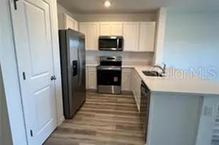 2472 Riversong Ldg Ln, Wesley Chapel, FL 33543 - Photo 5