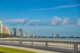 6213 Sanders Dr, Tampa, FL 33611 - Photo 9