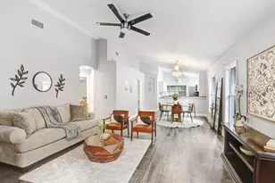 807 Cape Cod Cir, Valrico, FL 33594 - Photo 5