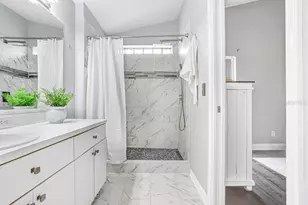 807 Cape Cod Cir, Valrico, FL 33594 - Photo 17