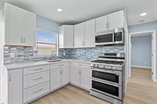 12400 Park Blvd, Seminole, FL 33772 - Photo 13