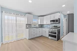 12400 Park Blvd, Seminole, FL 33772 - Photo 9