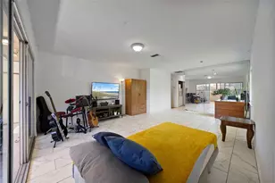 2484 Laurelwood Dr, Clearwater, FL 33763 - Photo 9