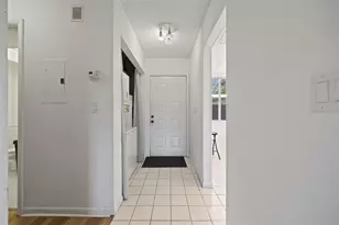 2484 Laurelwood Dr, Clearwater, FL 33763 - Photo 23