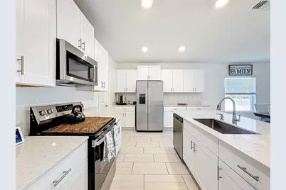 5032 Eagle Rock Drive, Wimauma, FL 33598 - Photo 9