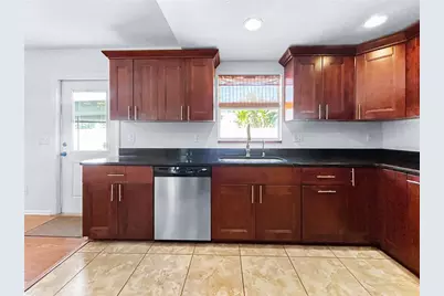 2926 W Tyson Avenue, Tampa, FL 33611 - Photo 7