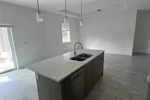 1315 E Benbow Cir, Labelle, FL 33935 - Photo 5